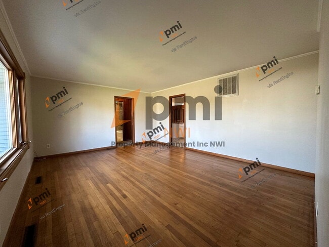 Photo - 202 E 250 S