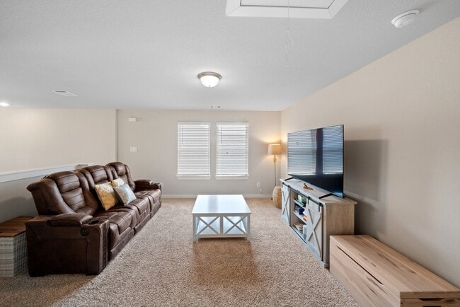 Photo - 17466 Buckeye Br