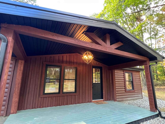 Photo - 116 Oak Grove Cir