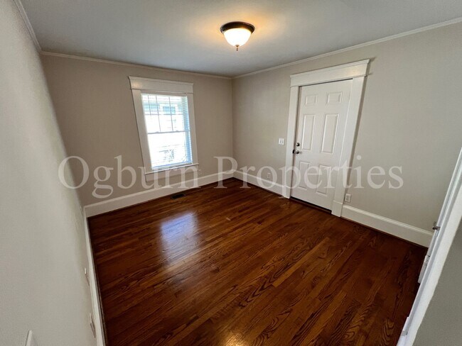 Photo - 1105-1107 WEST END BLVD Unidad 1107