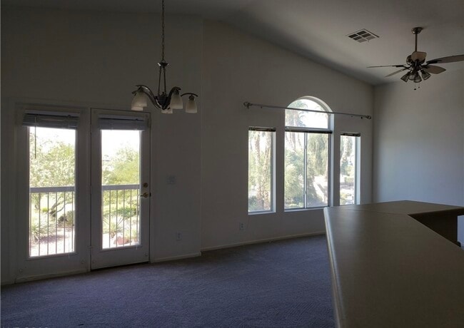 Photo - 3504 Glorious Iris Pl Unidad #1