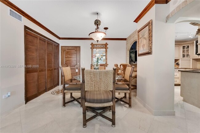 Photo - 5555 Collins Ave Unit 5B