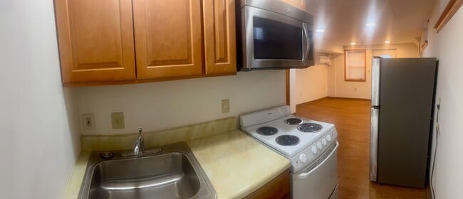 Photo - 1405 Whittier St NW Unit 6