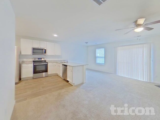 Photo - 1073 Crescent Moon Lp