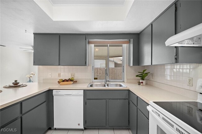 Photo - 9721 Deerfoot Dr