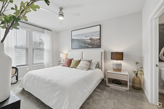 B2 2BR, 2BA - 1,147SF -Bedroom