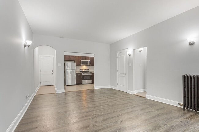 Photo - 1609 W Sherwin Ave