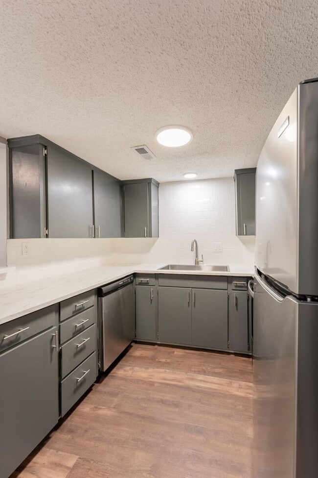 Photo - Wornall Place Apartments