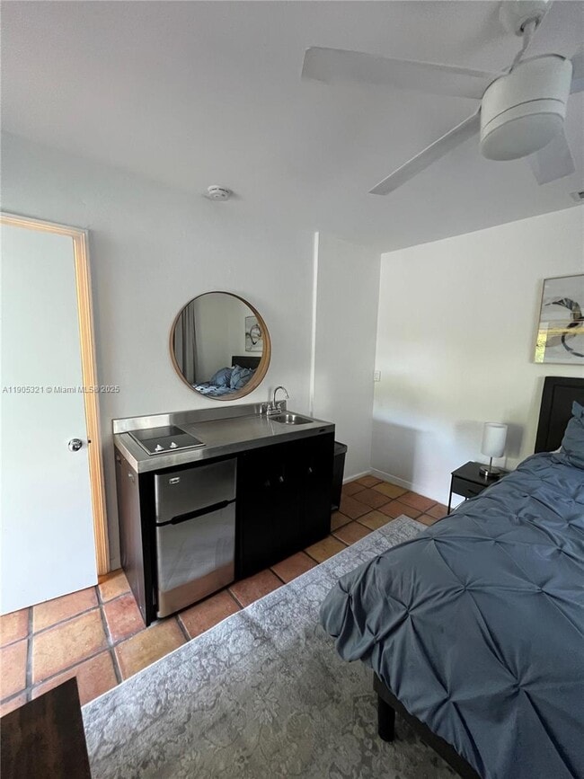 Photo - 312 NE 16th Terrace Unit F