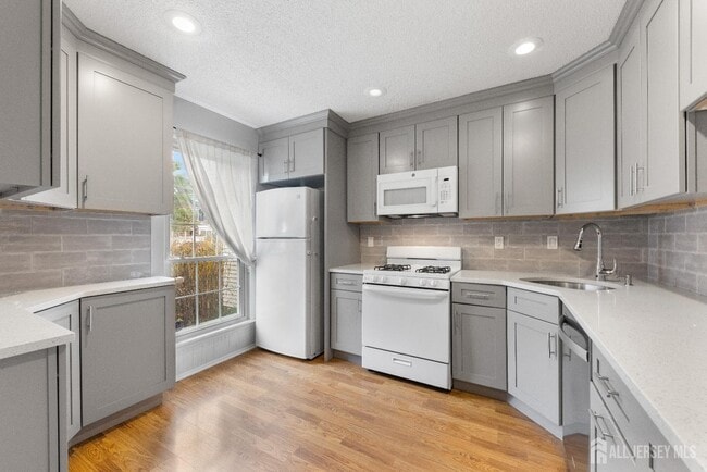 Photo - 39 Goodwin Dr