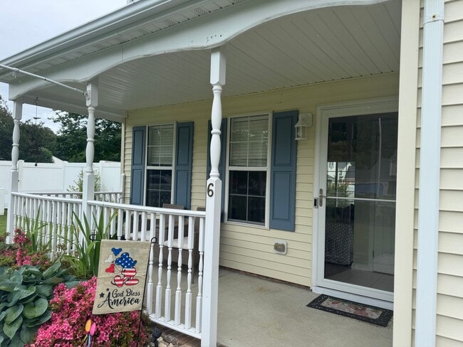 Photo - Spacious Three Bedroom Home