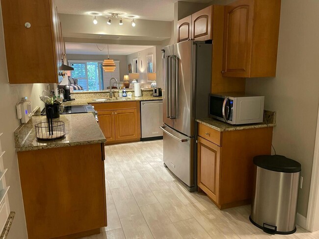 Building Photo - 10980 S Ocean Dr Unit 111 Rental