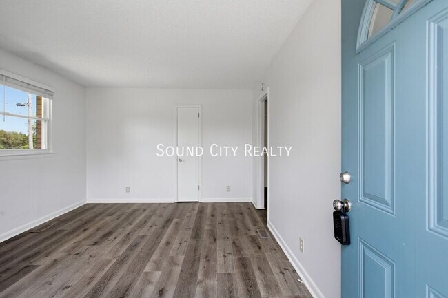 Photo - 923 Oak Vale Dr