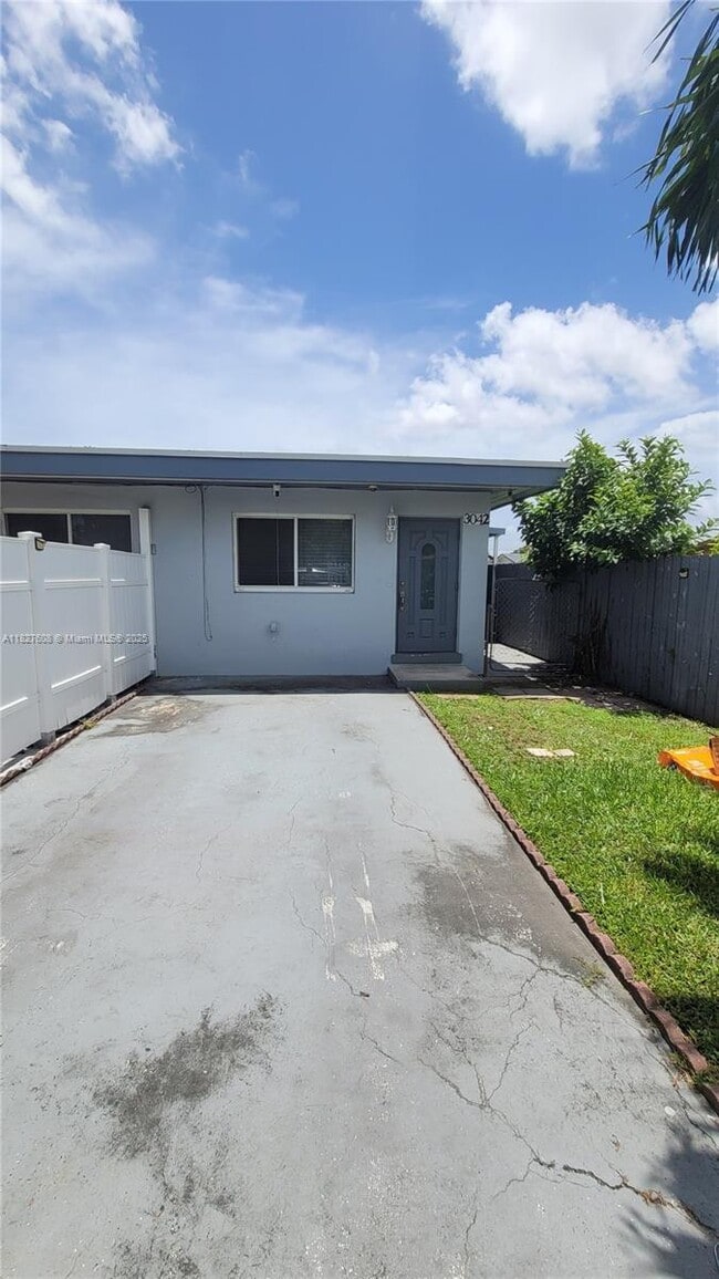 Photo - 3042 NW 27th St Apartamento Unidad B