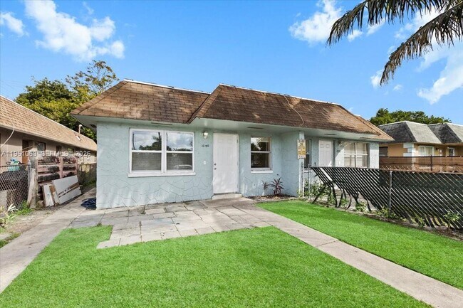 Photo - 1340 NW 8th Ave Unidad 1340