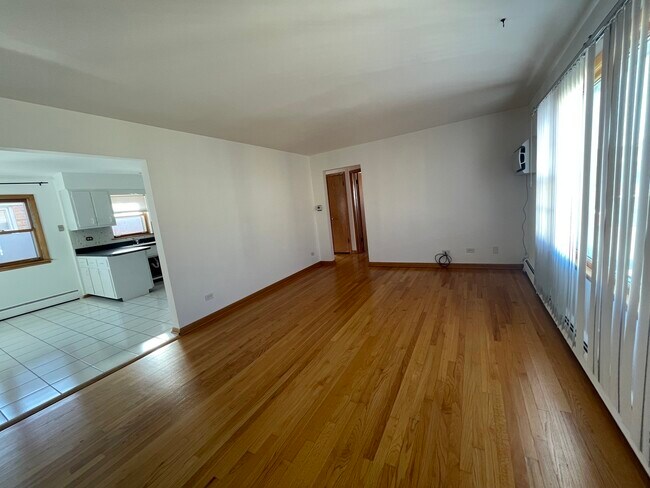 Photo - 5230 N Delphia Ave Unidad 3W