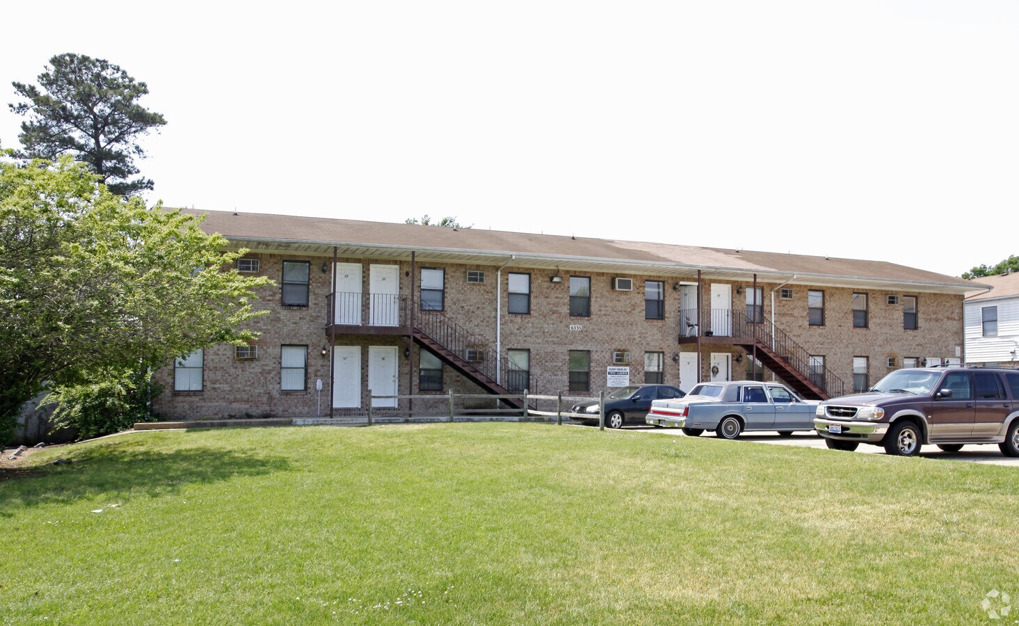 Twin Gardens Apartments - Twin Gardens Apartments