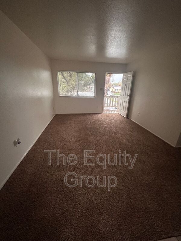 Photo - 331 E Elm St Unit 6