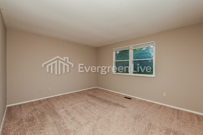 Photo - 7757 Mt Hood