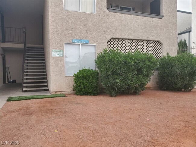 Photo - 2755 Twistingbow Ln Condo Unit B