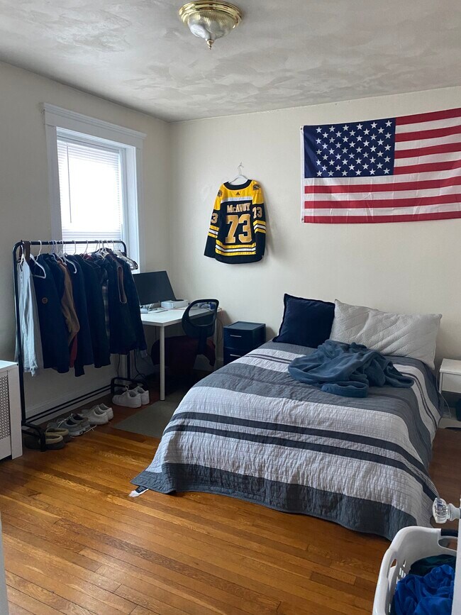 Photo - 2001 Commonwealth Ave Unit 2001 Commonwealth Ave #17