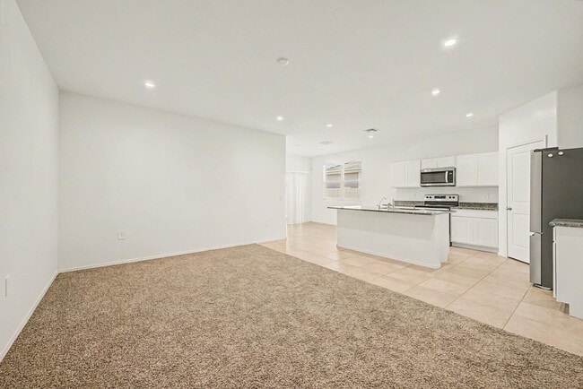 Photo - 1566 E Fletcher Dr