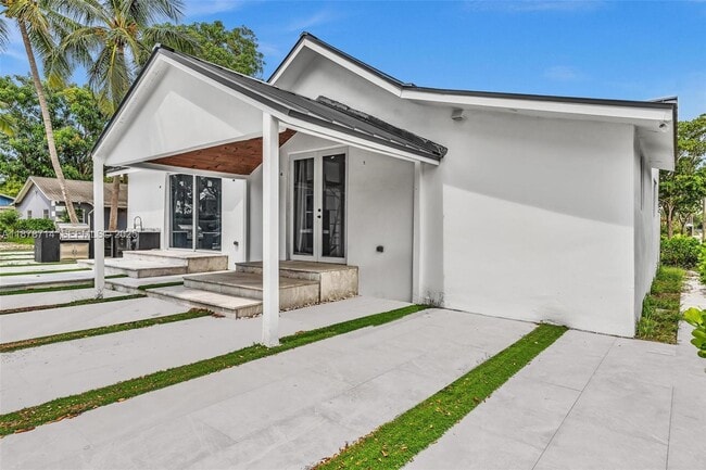 Photo - 394 SE 5th Ave Unit 396