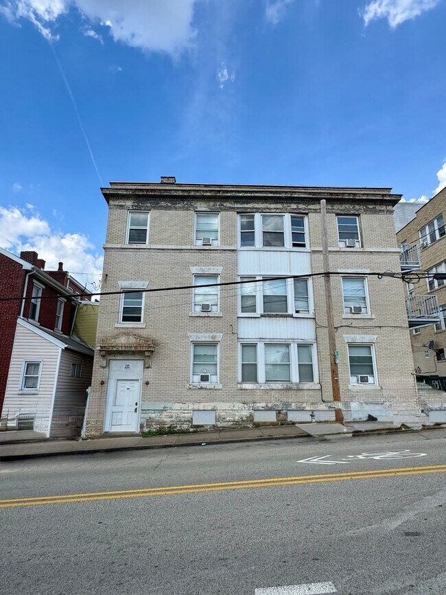 Building Photo - 512 S Millvale Ave Unit #2