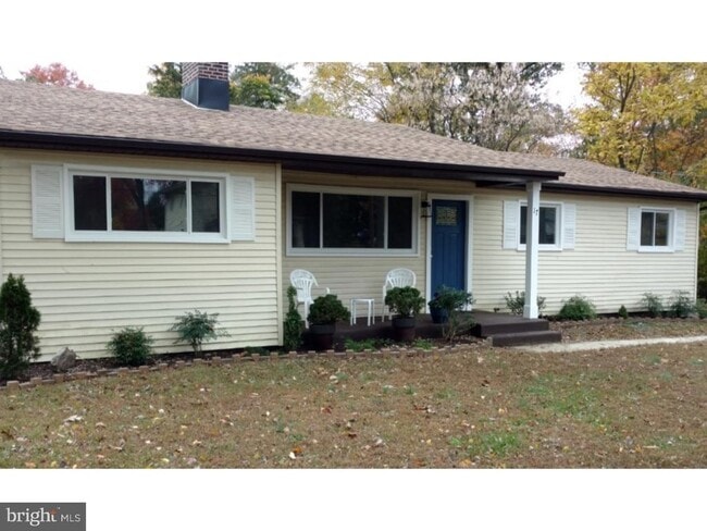 Building Photo - 17 5th Ave Rental