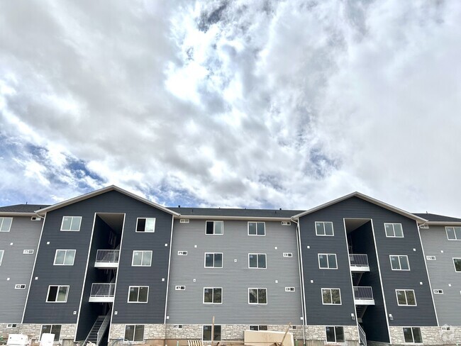 Building Photo - 534 W 1045 N Rental