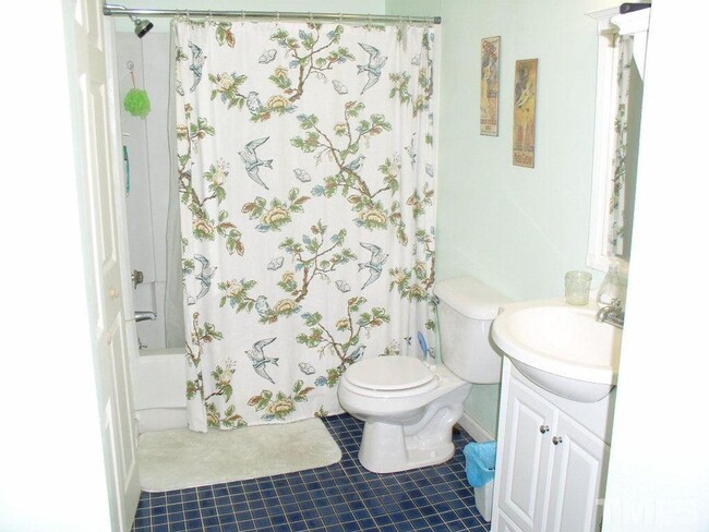 Photo - Carrboro / Brighton Sq. Apt. AVAILABLE