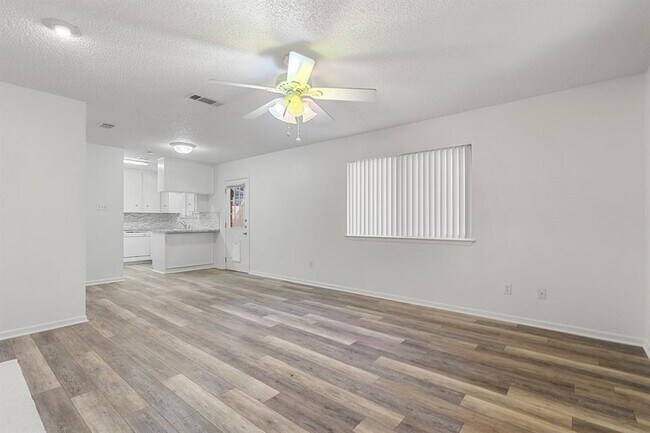 Photo - 8421 Fathom Cir