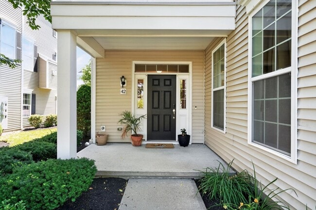 Photo - 42 Moses Wheelock Ln