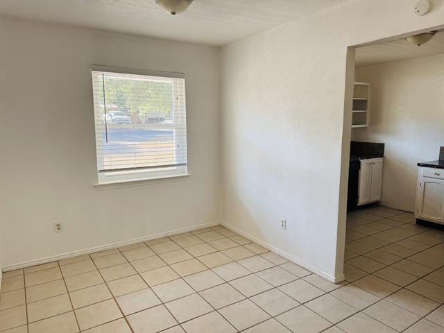 Photo - 912 Woodview Dr