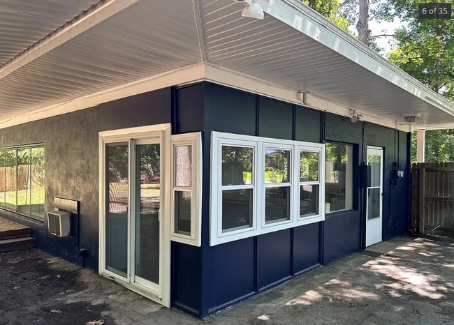 Building Photo - 11532 Elmwood Ln Rental