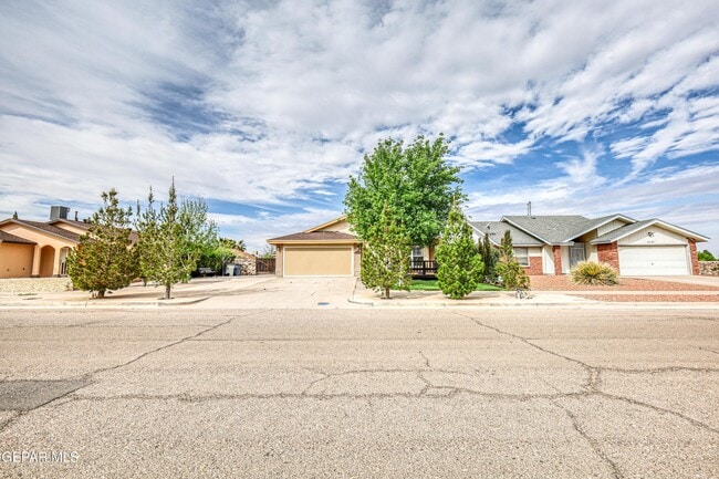 Photo - 5733 Saplinas Rd