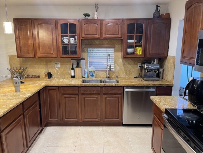 Photo - 1440 SW 118th Ave