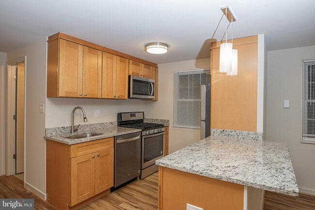 Photo - 129 S Courthouse Rd Unidad 9