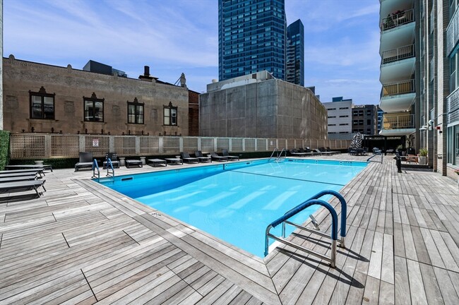 Photo - 151 Tremont St Unidad 17J
