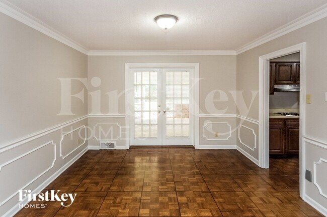 Photo - 6991 Dashwood Dr