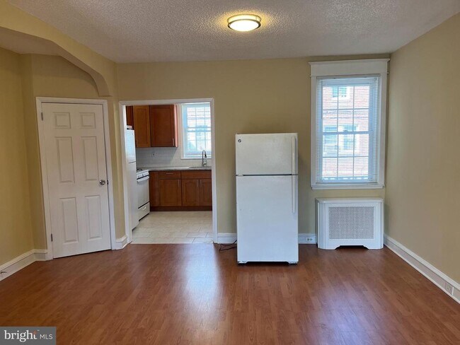 Photo - 1323 Gilham St