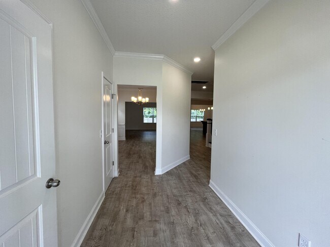 Photo - 679 Fairview Cir