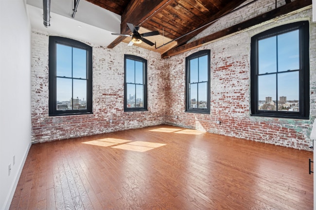 Photo - 2547 N Hancock St Unidad 4