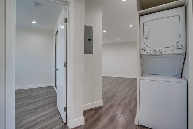 Photo - 715 N Marlborough Ave Unit 07