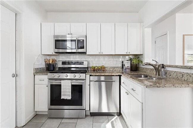 Photo - 530 Erin Ave SW