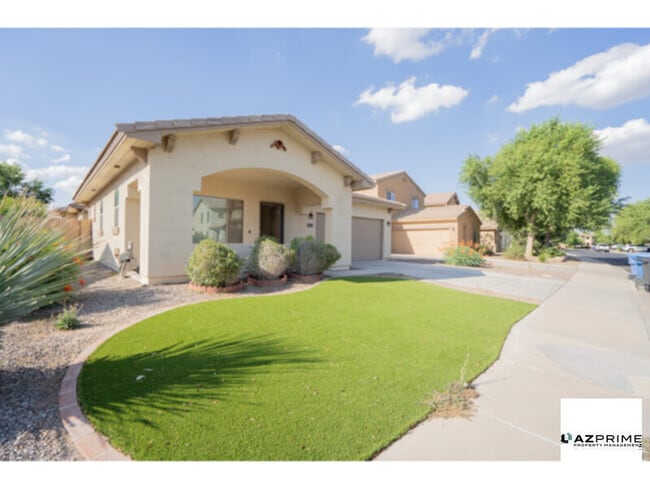 Building Photo - In The Heart of Gilberts Picturesque Felty... Rental