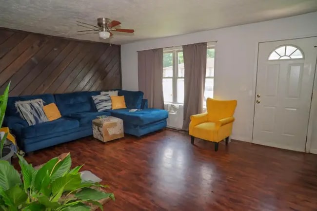 Photo - 5770 Stormcroft Ave Unit 5770