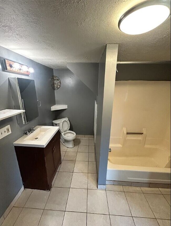 759 Bower Hill Rd