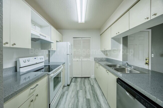 Photo - 2550 N Alafaya Trail Unit 10301