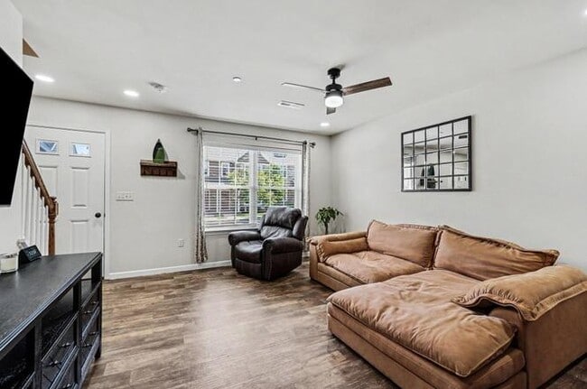 Photo - 519 Byler Cir